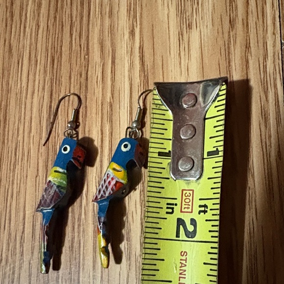 VINTAGE HANDPAINTED WOODEN MULTICOLORED PARROT DANGLE HOOK 2.3" EARRINGS - Picture 4 of 7